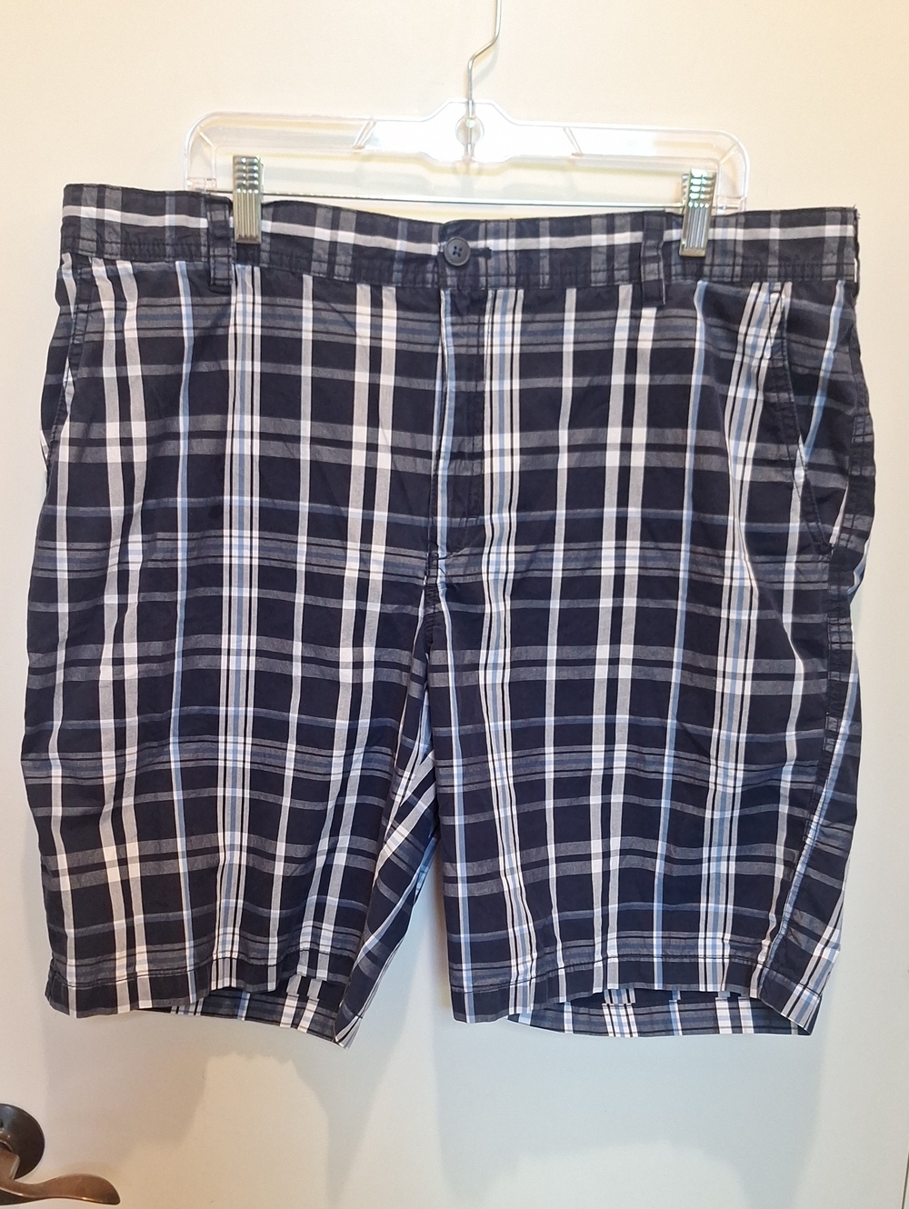 Mens Izod Navy and White Plaid Flat-Front Shorts